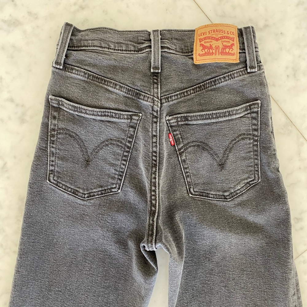 Women’s Levi’s Premium Ribcage Straight Ankle Jeans | Size W25 L27